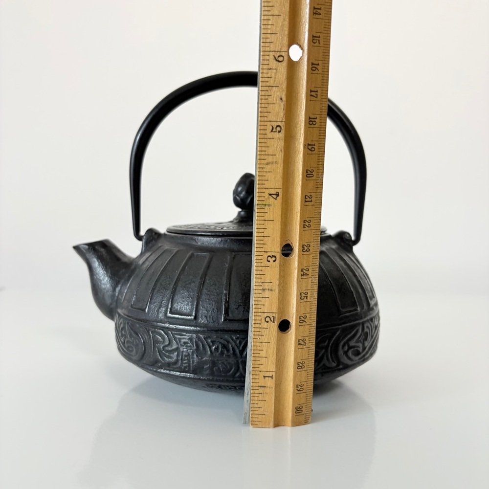 Classic Black Cast Iron Teapot with Handle - Picture 8 of 15